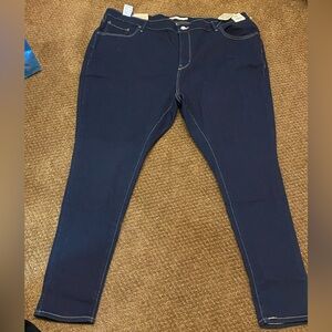 Plus Size Women’s 720 High Rise Levi’s NWT!